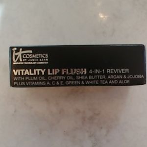 it Cosmetics Vitality Lip flush